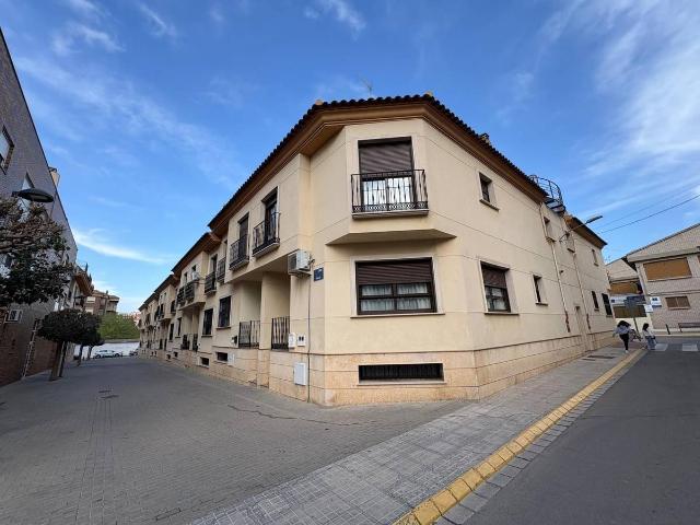 Casa adosada en Venta en Almansa