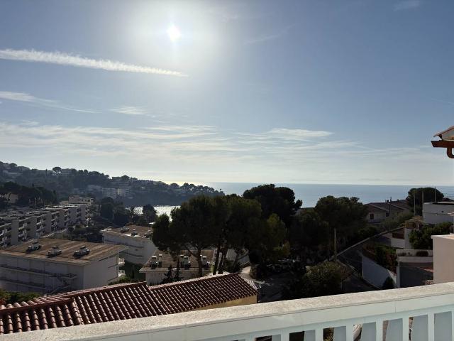 Casa adosada en Venta en Almadrava Canyelles Puig Rom