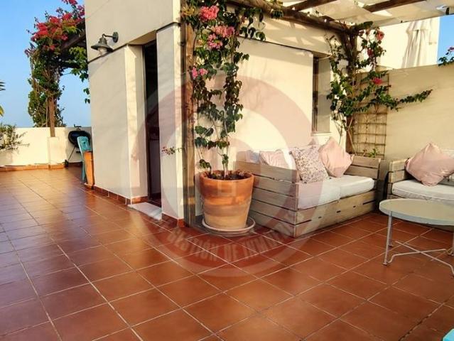 Casa adosada en Venta en Almayate