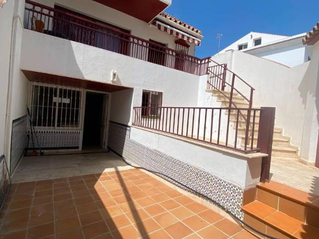 Casa adosada en Venta en Almayate