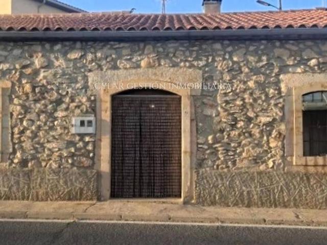 Casa adosada en Venta en Almenara de Tormes
