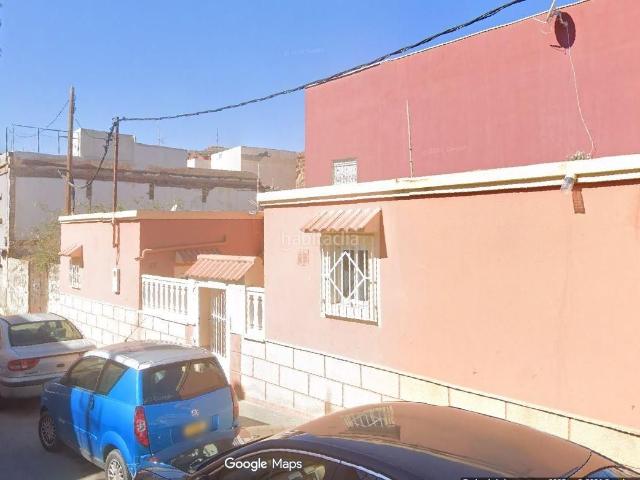 Casa adosada en venta en Almería, La Chanca Pescadería. SE VENDE inmueble ALQUILADO en Almería. Casas adosadas.