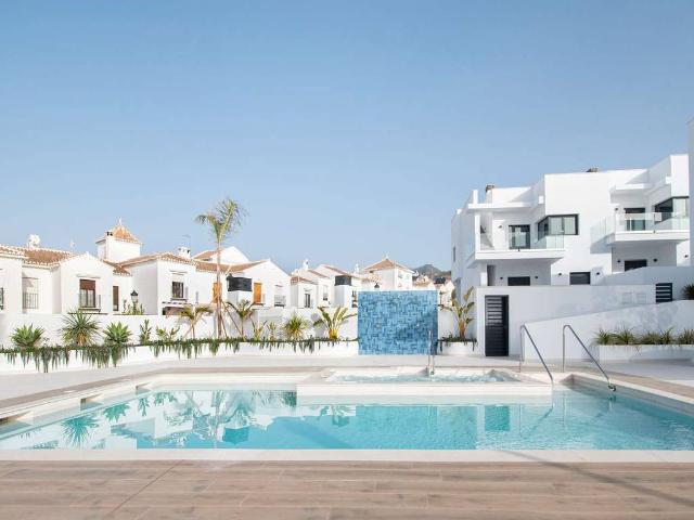 Casa adosada en Venta en Almijara