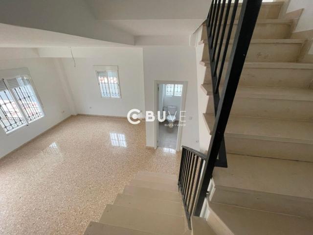 Casa adosada en venta en Almonte, Almonte. Casa reformada de 3 dormitorios y terrazas en Almonte. Casas adosadas.