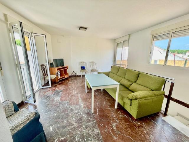 Casa adosada en venta en Almodóvar del Río. Casas adosadas Almodóvar del.