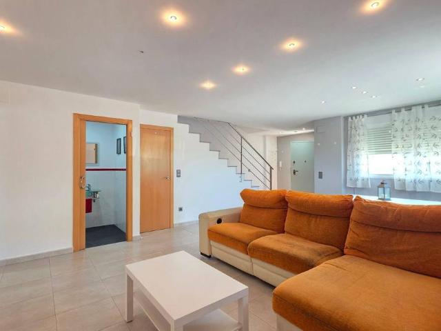 Casa adosada en Venta en Almoines