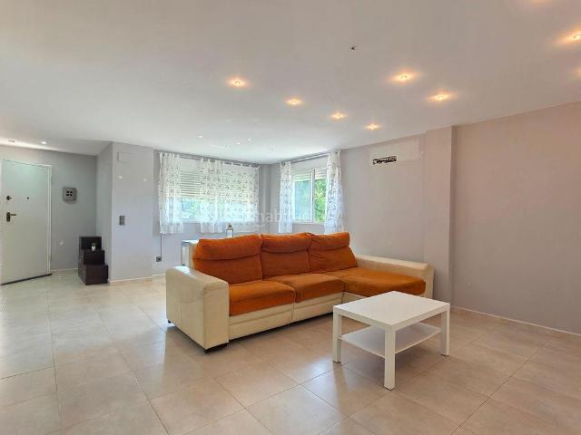 Casa adosada en venta en Almoines. Casas adosadas.