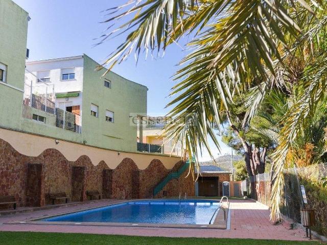 Casa adosada en venta en Almoines. Adosado en Almoines. Casas adosadas.