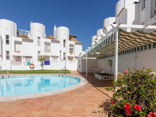 Casa adosada en venta en Almuñécar, Velilla Velilla Taramay. CASA ADOSADA EN VELILLA, ALMUÑECAR. Casas adosadas.