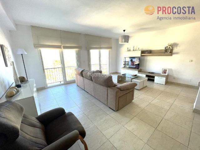 Casa adosada en venta en Almuñécar, Velilla Velilla Taramay. DÙPLEX ADOSADO CON VISTAS AL MAR EN LA URB. FUENTES DE ALMUÑÉCAR. Casas adosadas.