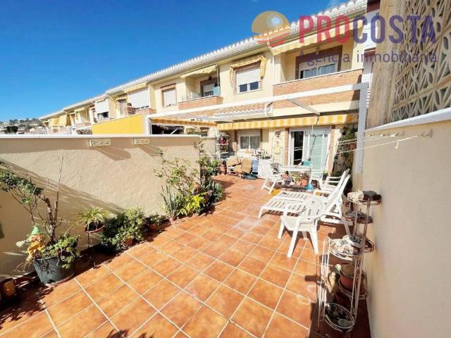 Casa adosada en Venta en Almuñecar Centro