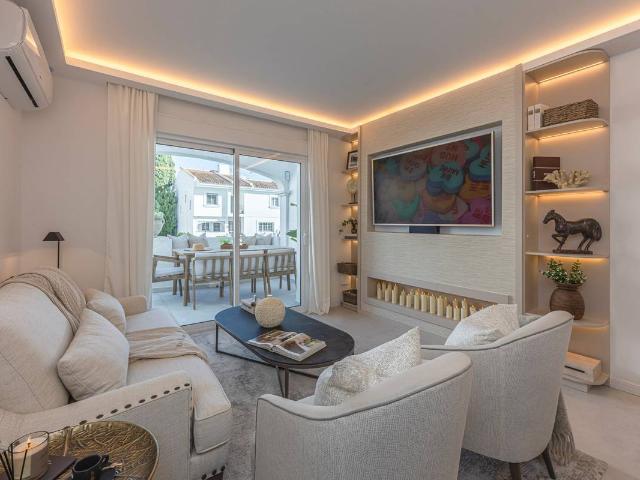 Casa adosada en Venta en Aloha