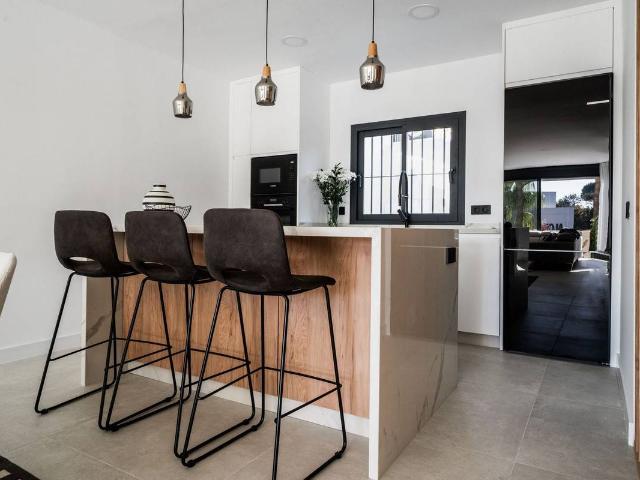 Casa adosada en Venta en Aloha