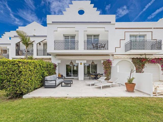 Casa adosada en Venta en Aloha