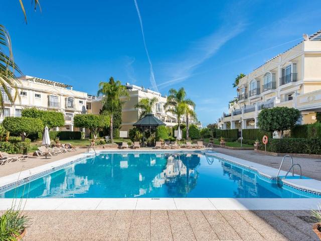Casa adosada en Venta en Aloha