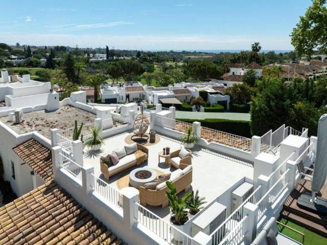 Casa adosada en Venta en Aloha