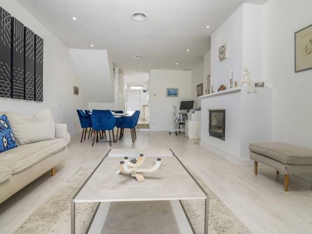 Casa adosada en Venta en Aloha