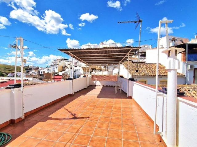 Casa adosada en Venta en Álora