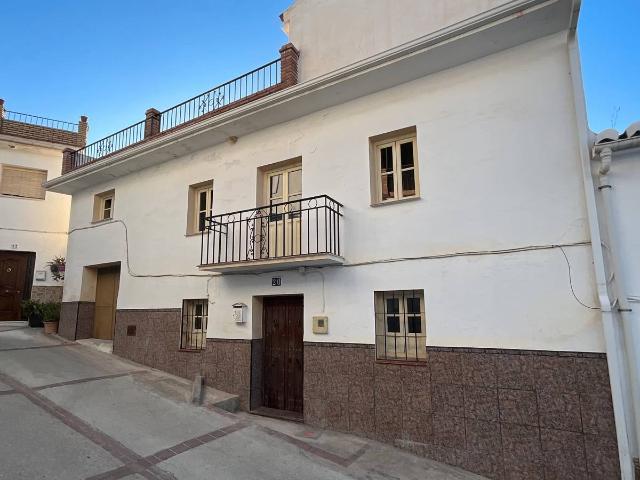 Casa adosada en Venta en Alozaina