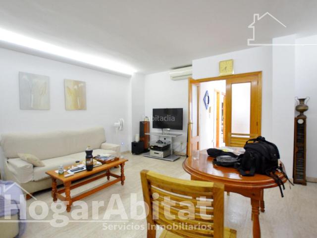Casa adosada en venta en Alqueria de la Comtessa l´. EN PLENO CENTRO! PRECIOSO ADOSADO CON GARAJE Y TERRAZA. Casas adosadas Alqueria de la Comtessa.
