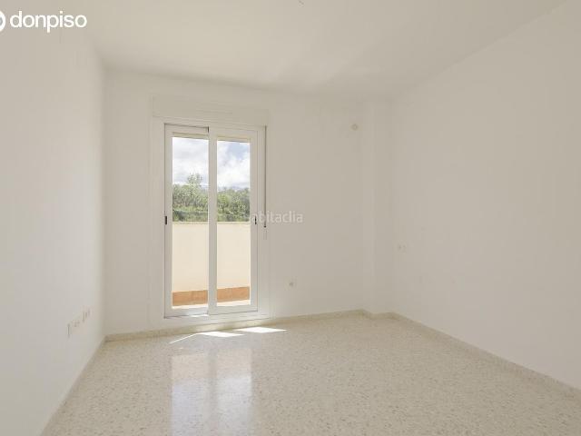 Casa adosada en venta en Alquife. CASA ADOSADA VPO EN ALQUIFE AMPLITUD, TRANQUILIDAD Y UNA GRAN OPORTUNIDAD. Casas adosadas.