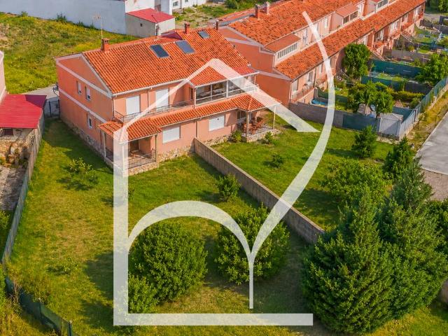 Casa adosada en Venta en Arapiles