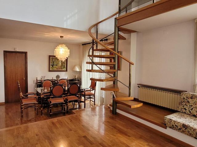 Casa adosada en venta en Arbeca. Casa señorial en venta en el centro de Arbeca. Casas adosadas.