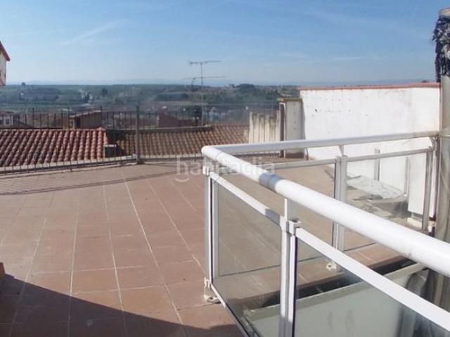 Casa adosada en venta en Arbeca. ¡ CASA UNIFAMILIAR A REFORMAR CON MUCHAS POSIBILIDADES !. Casas adosadas.