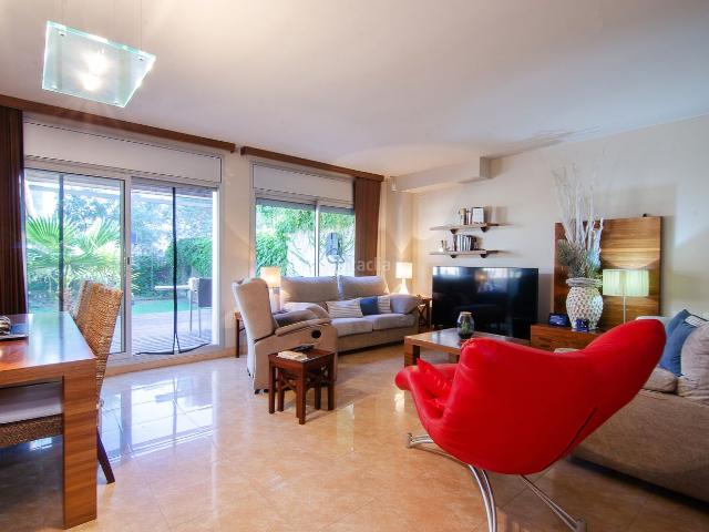 Casa adosada en venta en Arenys de Munt. Un oasis en Can Jalpí. Casas adosadas Arenys de.