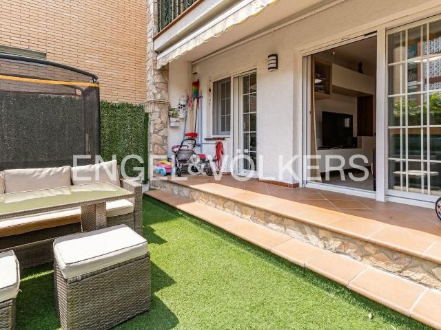 Casa adosada en venta en Arenys de Mar, Zona alta. Casa pareada en el centro de Arenys de Mar. Casas adosadas Arenys de.