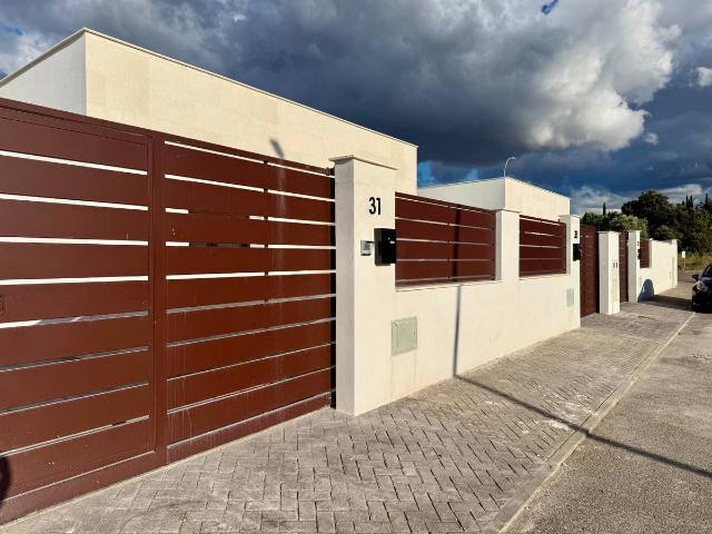 Casa adosada en Venta en Argés
