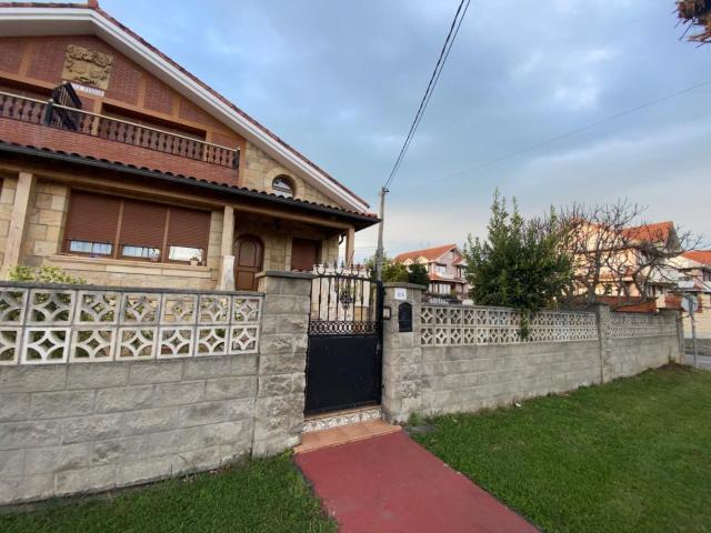 Casa adosada en venta en Argoños. Chalet adosado en Argoños. Casas adosadas.
