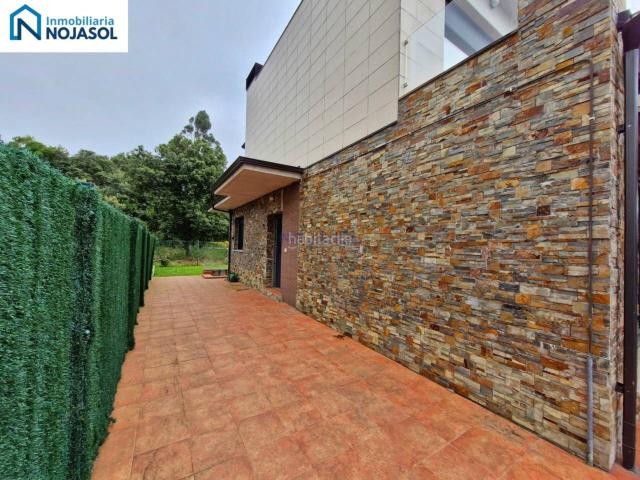 Casa adosada en venta en Argoños. REF 000038 EN EXCLUSIVA, EN ARGOÑOS, MARAVILLOSO CHALET PAREADO EN BONITA URBANIZACIÓN CON PISCINA. Casas adosadas.