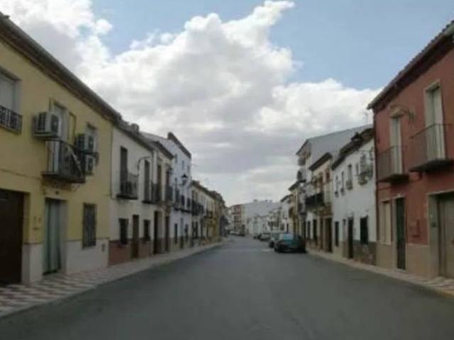 Casa adosada en Venta en Arjonilla