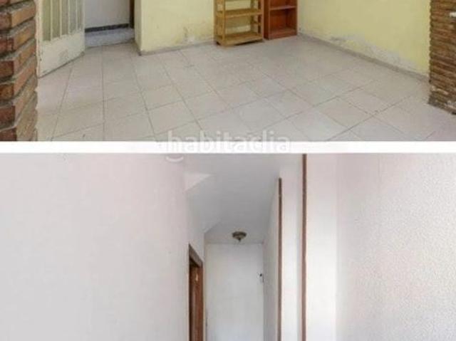 Casa adosada en venta en Armilla, Poniente. CASA A REFORMAR. Casas adosadas.
