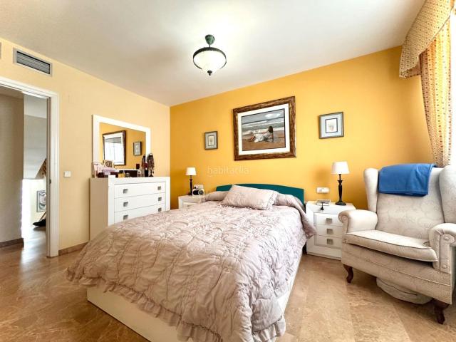 Casa adosada en venta en Armilla, San Miguel. Casas adosadas.