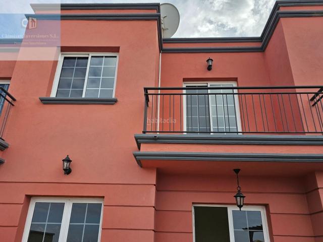 Casa adosada en venta en Arona, Chayofa. Magnífico Adosado Duplex en Arona. Casas adosadas.