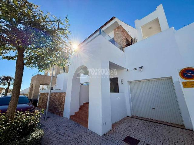Casa adosada en Venta en Arroyo de la Miel