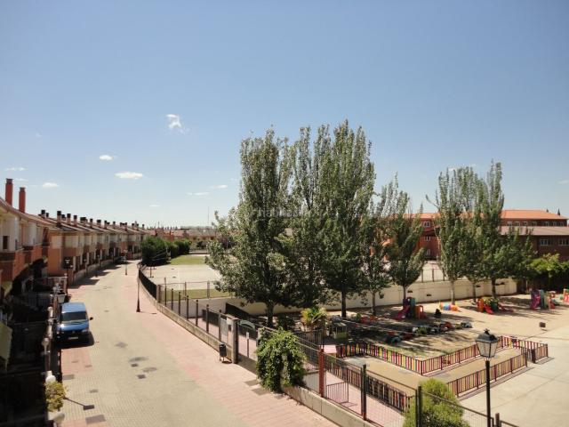 Casa adosada en venta en Arroyo de la Encomienda, La Vega. Casas adosadas Arroyo de la.