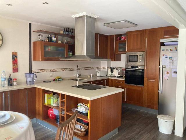 Casa adosada en Venta en Arroyo