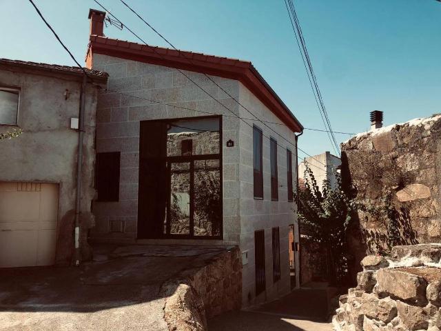 Casa adosada en Venta en As Lagoas