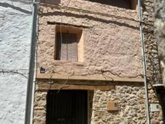 Casa adosada en Venta en Atzeneta del Maestrat