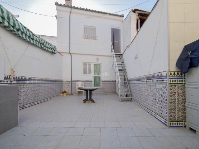 Casa adosada en venta en Atarfe. Casa con gran potencial en Atarfe!. Casas adosadas.