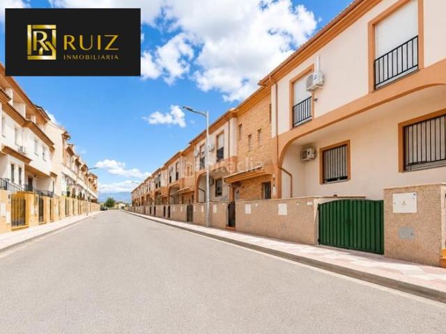 Casa adosada en venta en Atarfe. Casas adosadas.