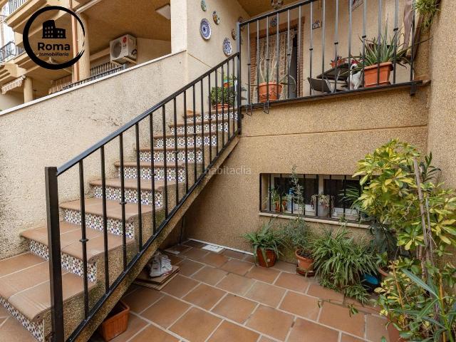 Casa adosada en venta en Atarfe. ? Tu nuevo hogar en Atarfe: espacio, luz y calidad de vida. Casas adosadas.