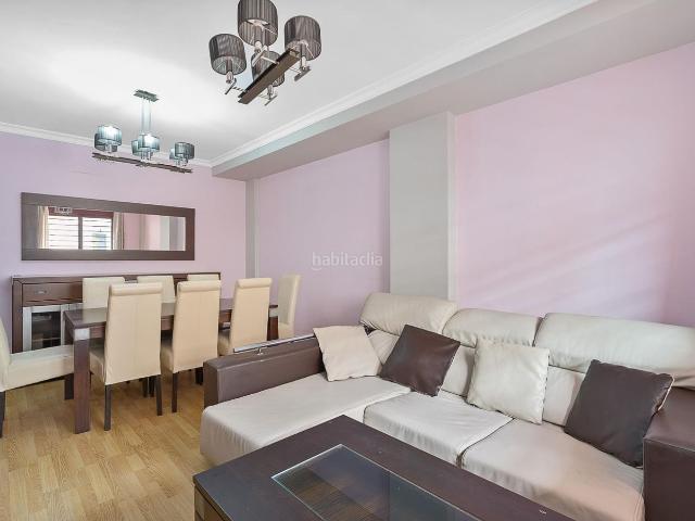 Casa adosada en venta en Atarfe. Una vivienda diseñada para familias que buscan amplitud, comodidad, múltiples espacios y una excelente ubicación. Casas adosadas.