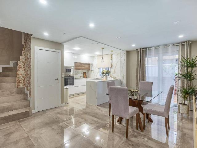 Casa adosada en Venta en Atarfe