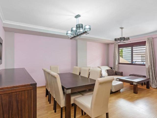 Casa adosada en Venta en Atarfe
