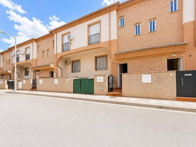 Casa adosada en Venta en Atarfe