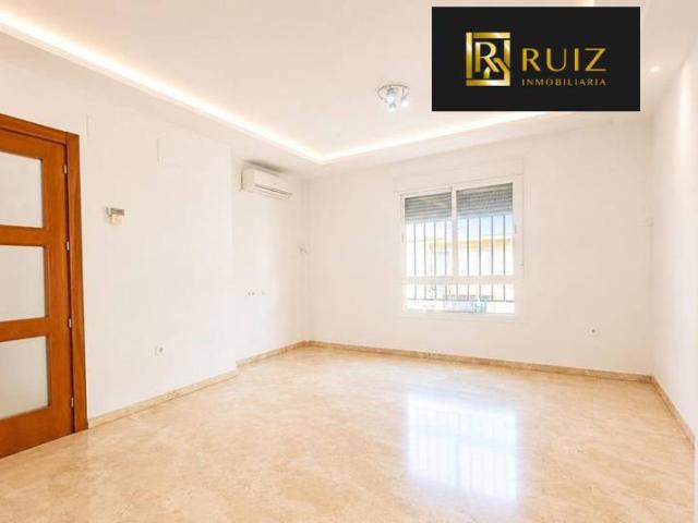 Casa adosada en Venta en Atarfe